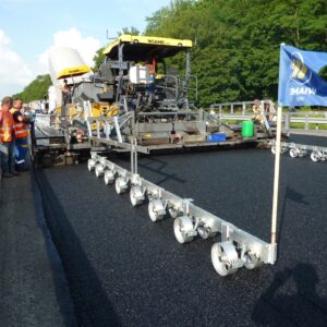 Poutre de nivellement mécanique pour finisseur